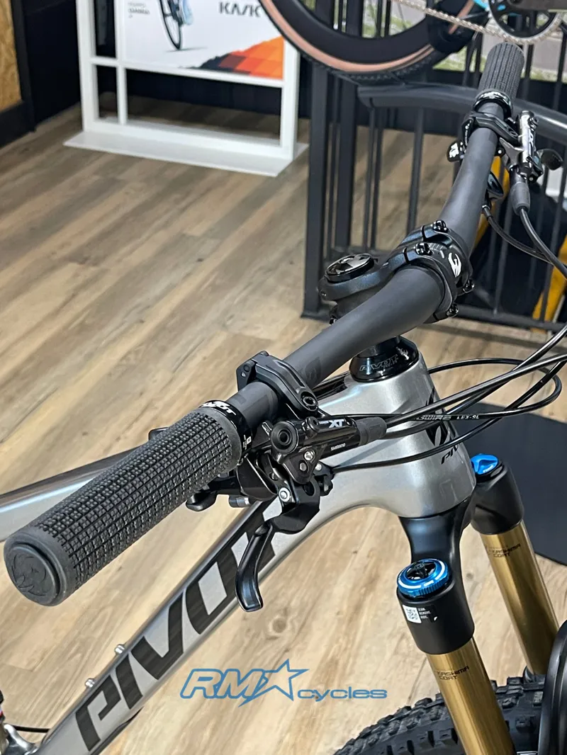 Pivot Trail 429 Large Silver Pro XT Enduro Mountain Bike-3