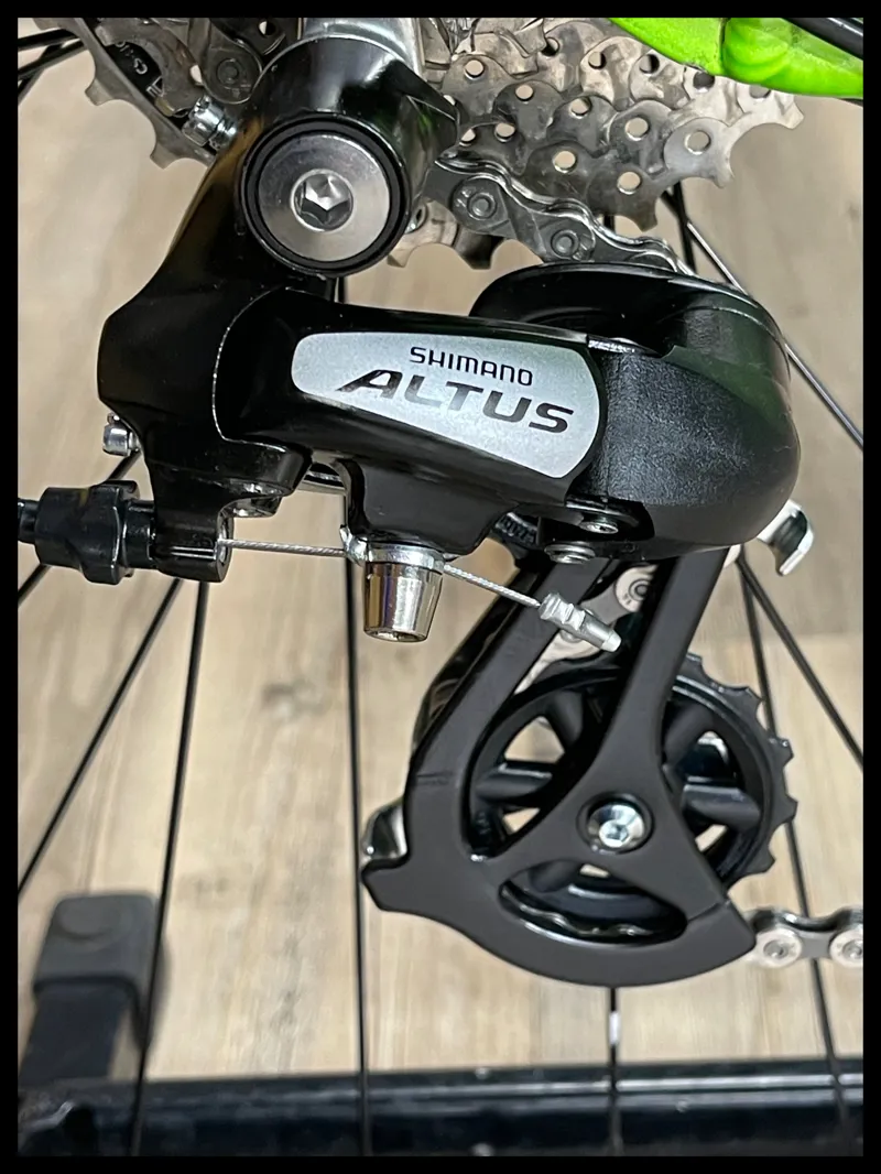 Isla bikes Luath 26 8spd Green Youth Road Bike Approved Used-3