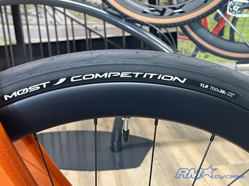 Pinarello X5 Road Bike Amber Trace CJ282 105Di22 12DB MOST FST45 Bicycle-10