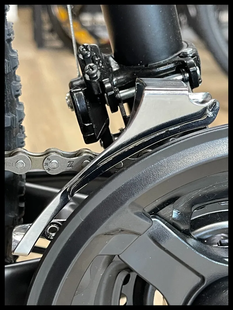 GT Aggressor Comp 29 Medium Satin Black 2022-4