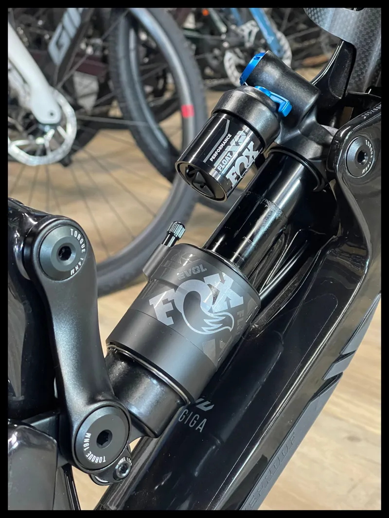 NUKEPROOF Giga 290 Elite Carbon Mountain Bike Cosmic Black XXL 2023-5