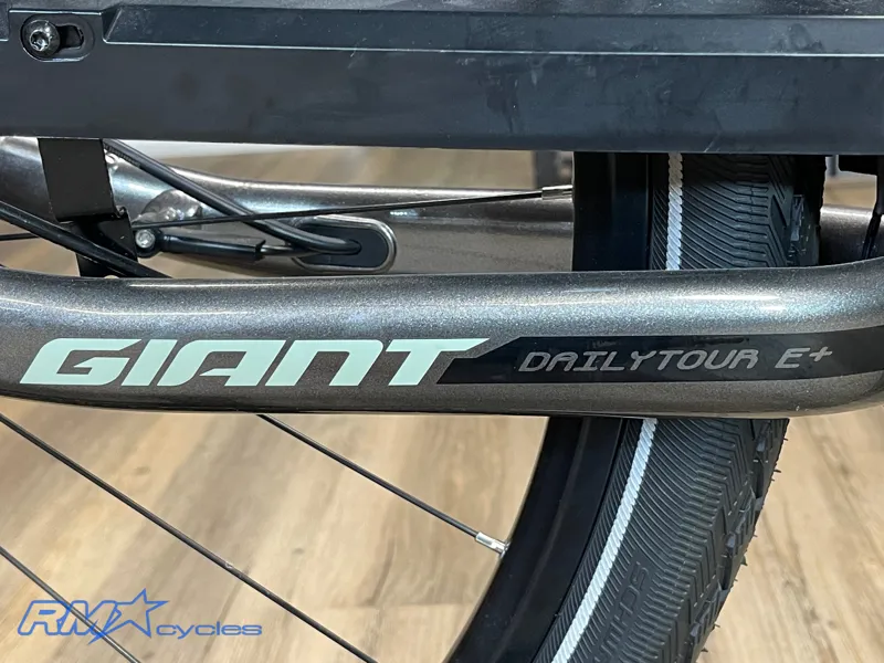 Giant Daily Tour E+ 2D GTS D 25km/h Medium Space Grey Ex-display-2
