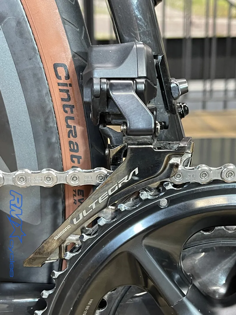 Argon 18 SUM Pro - Ultegra Di2 Road Bike - Crystal Black Small Ex-demo-6