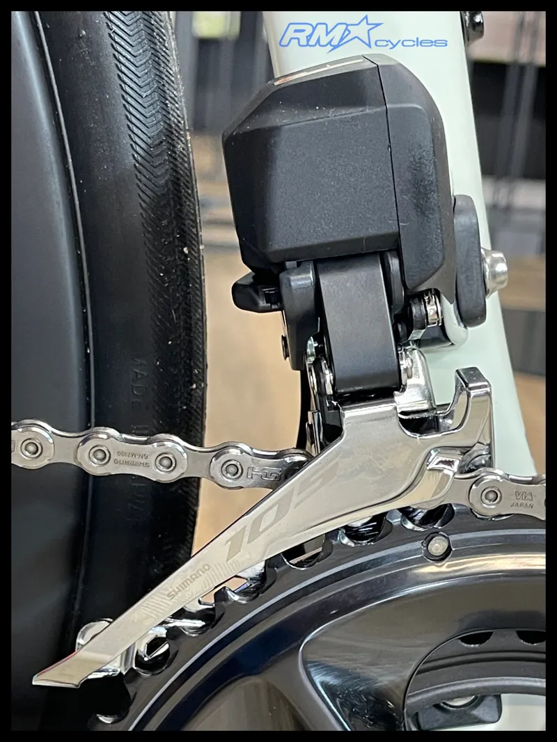 Trek Domane SL 6 Gen 4 Road Bike In Era White/Glowstick/Coral Fade-4