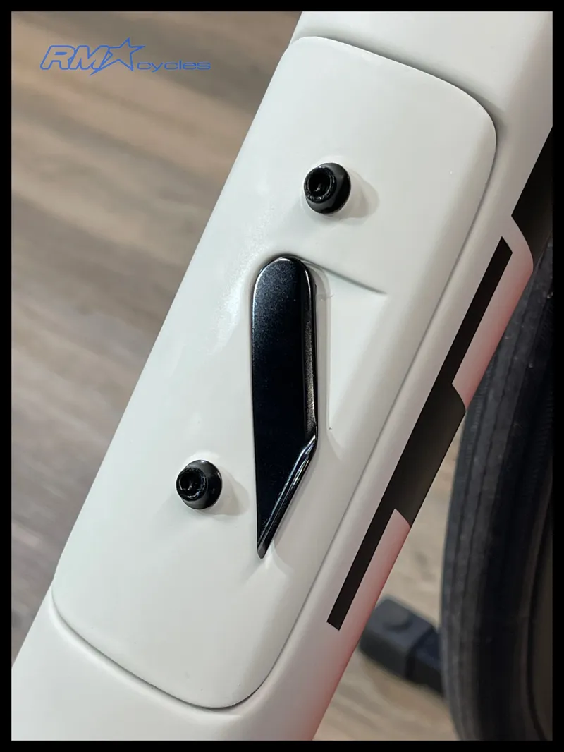 Trek Domane SL 6 Gen 4 Road Bike In Era White/Glowstick/Coral Fade-8