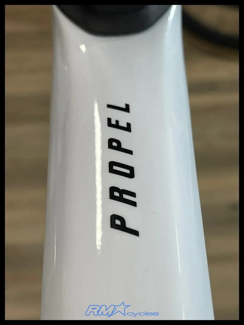 Propel Advanced 2 White-7