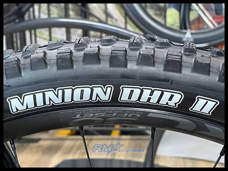 Santa Cruz 5010 5 CC MX Black X0AXS 2025-11