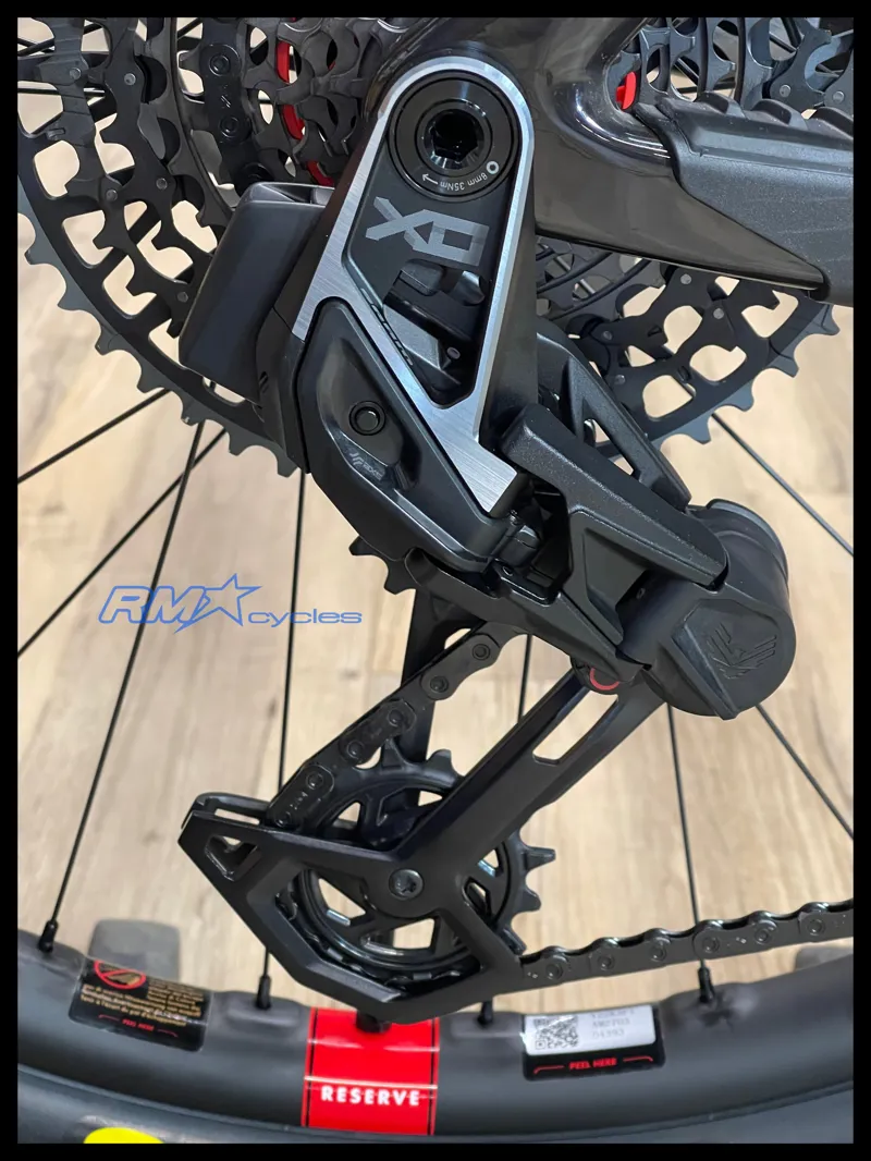 Santa Cruz 5010 5 CC MX Black X0AXS RSV 2025-4