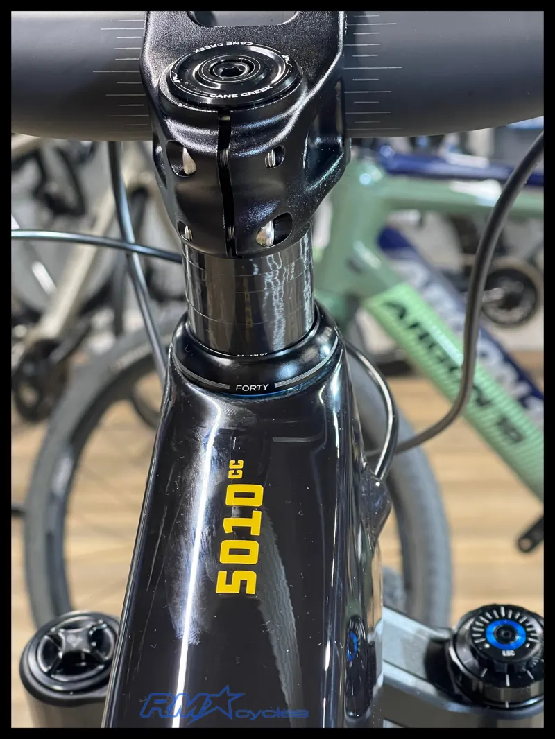 Santa Cruz 5010 5 CC MX Black X0AXS RSV 2025-2