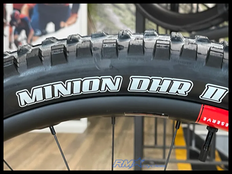 Santa Cruz 5010 5 CC MX 24 Green X0AXS RSV 2025-11