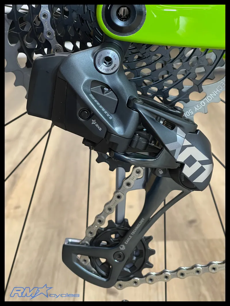 Santa Cruz BLUR 4 CC 29 24 GRN X01AXS RSV 2025-4