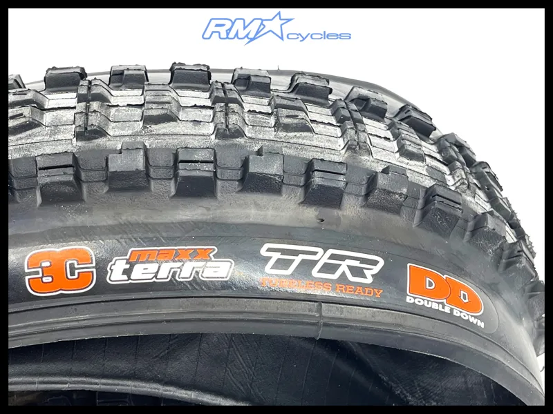 Maxxis Minion DHR II 27.5x2.4 3C Tax Terra 120TPI DD-1