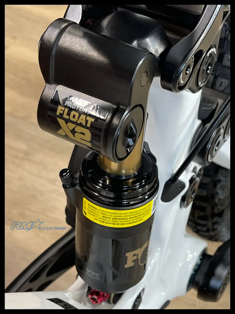 Pivot Cycles Phoenix Pro Saint / White Blue Blue-5