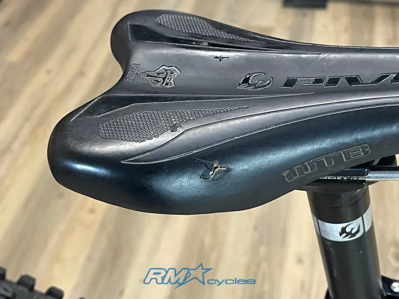 Pivot Phoenix Saint Pro S1 Mint Red Ex-demo-4