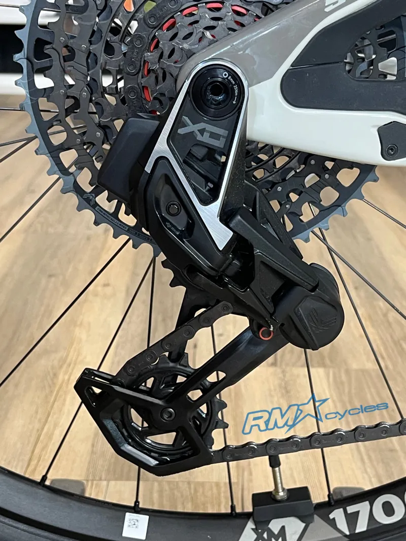 Pivot Shuttle SL AM Sram XO Grey Medium Approved Used-4
