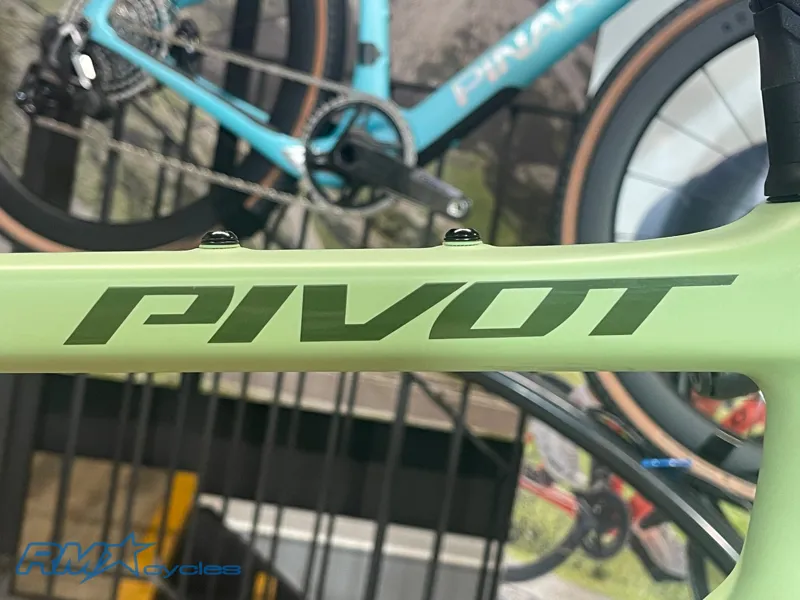 Pivot Vault GRX 1x Green Large Ex-demo-2