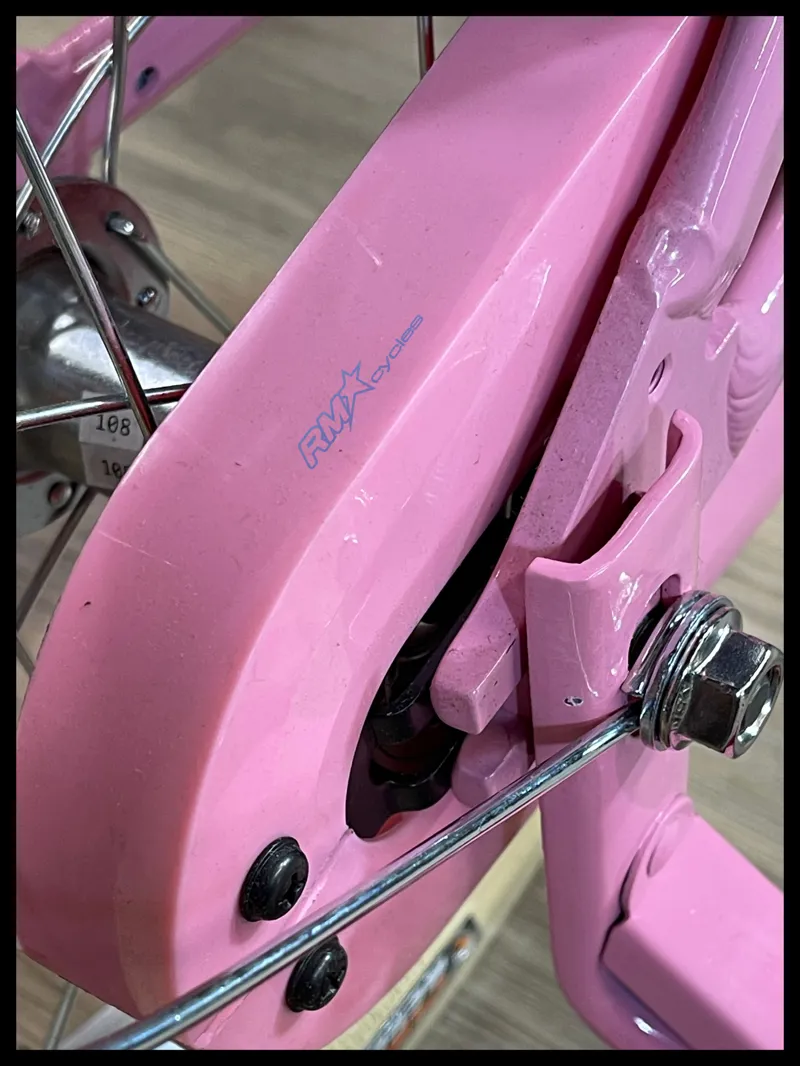 Raleigh Juniper 14 Inch Wheel Kids Bike Mid in Pink 2025 Ex-Display-3