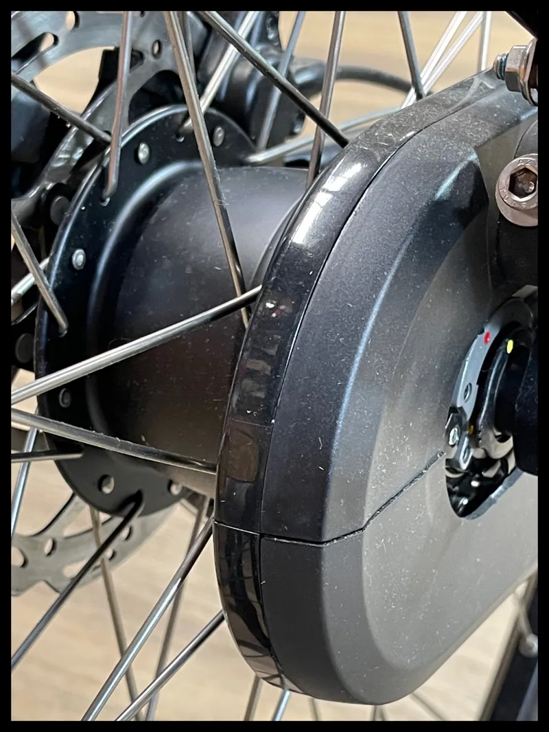 Raleigh MOTUS GT Crossbar Hubdrive 53cm Medium Black 2023 Ex-Display-4