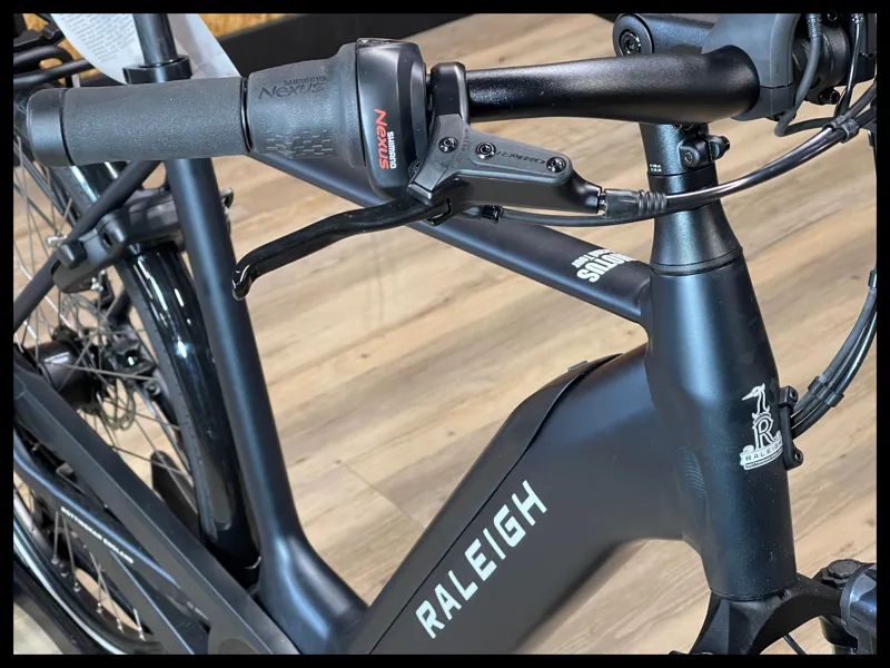 Raleigh MOTUS GT Crossbar Hubdrive 53cm Medium Black 2023 Ex-Display-6