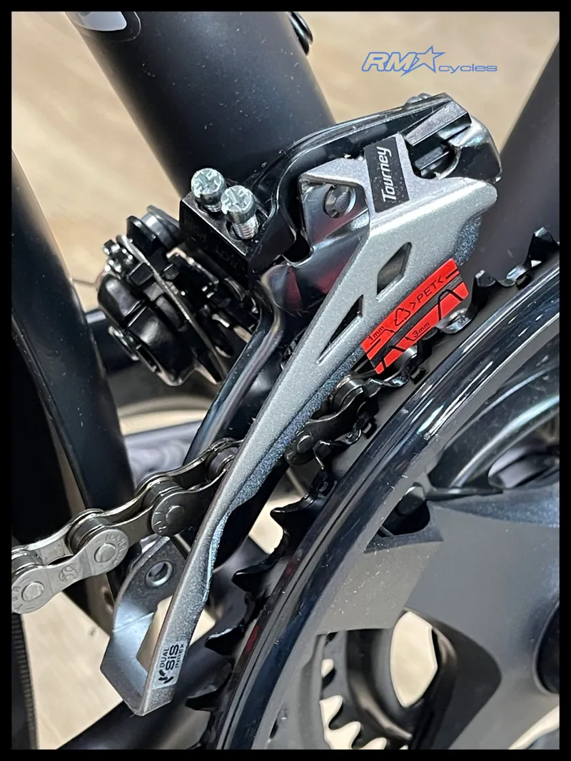 Raleigh  Strada One 27.5 Hybrid XS in Black 2025 Ex-Display-6