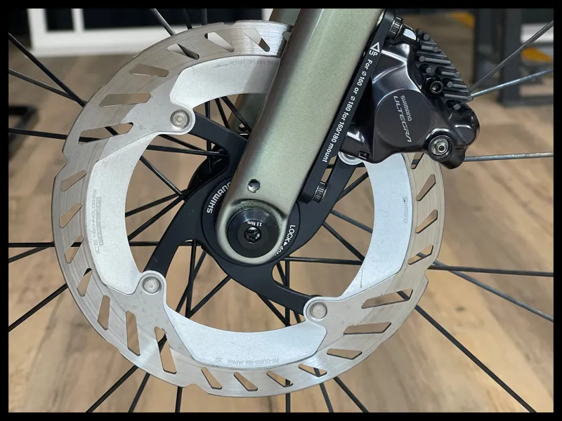 Giant Defy Advanced SL 1 Road Bike in Golden Haze/Panther 2024 Approved Used-6