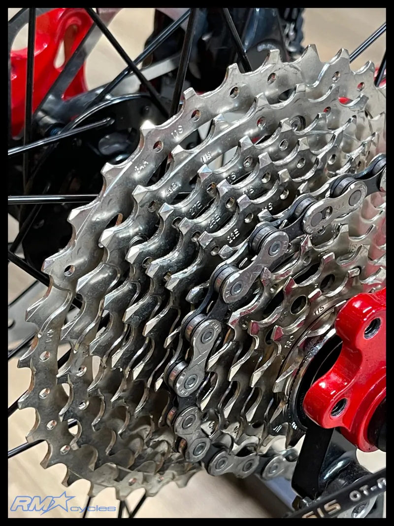 Genesis Equilbrium Disc 105 Medium 2025-2