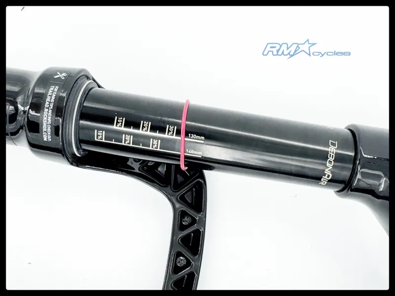 Rock Shox Pike Ultimate Charger 2.1 RC2 27.5-inch Boost 15x110mm 46mm OS Fork in Black-4