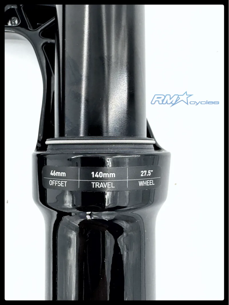 Rock Shox Pike Ultimate Charger 2.1 RC2 27.5-inch Boost 15x110mm 46mm OS Fork in Black-2