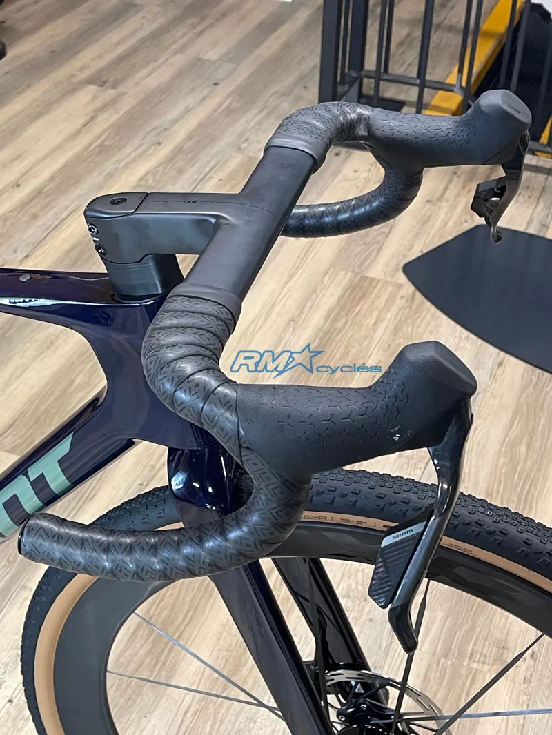 Giant Revolt Advanced SL 2 Lagoon-3