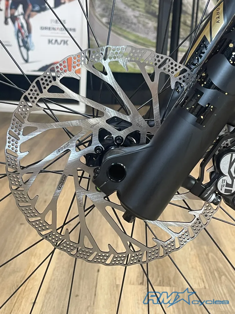 Pivot Phoenix Saint Pro S2 Black Gold Ex-demo-9