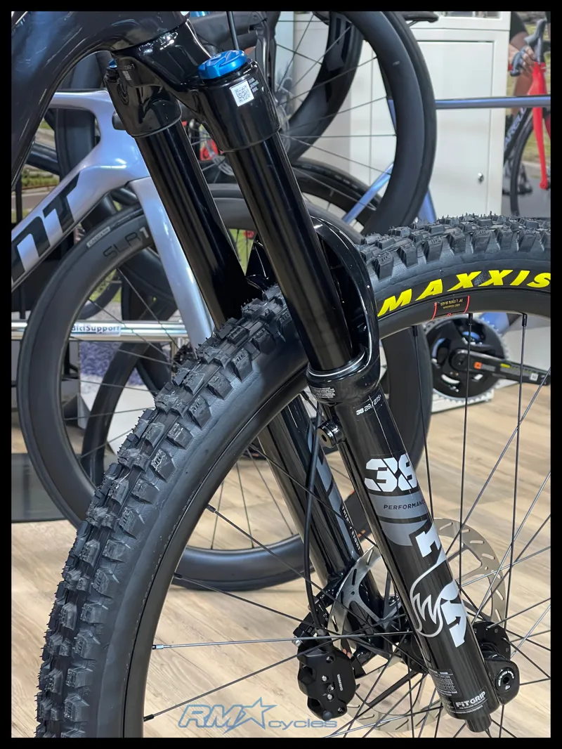 Santa Cruz Bullit 4 MX 26 Medium Black 90-7