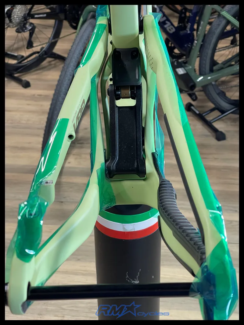Juliana Joplin V4 Performance Matcha Green Frameset Medium 2023-7