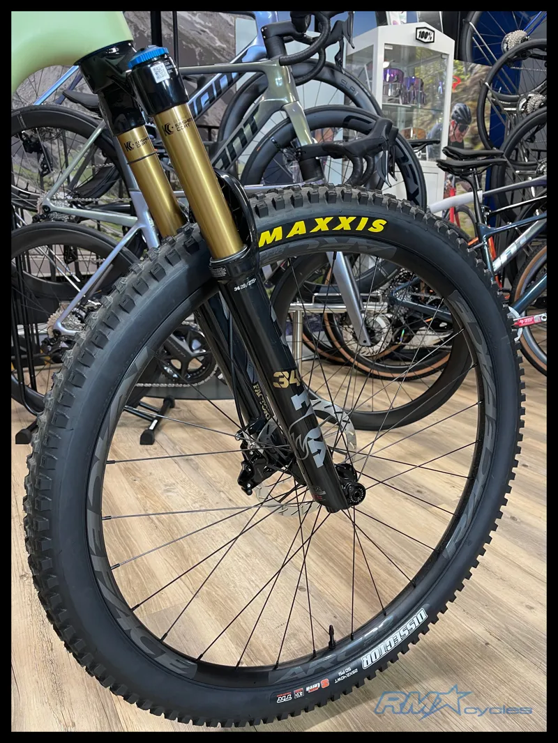 Santa Cruz Juliana Joplin v4 Matcha Green Small Carbon CC  X0 AXS 2024-6