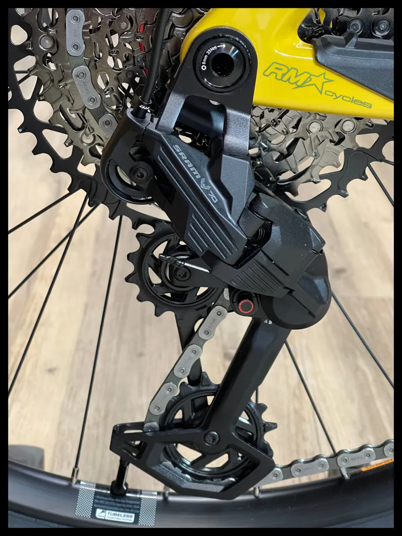 Santa Cruz Heckler SL1.1 C MX 70 Yellow 2026-3