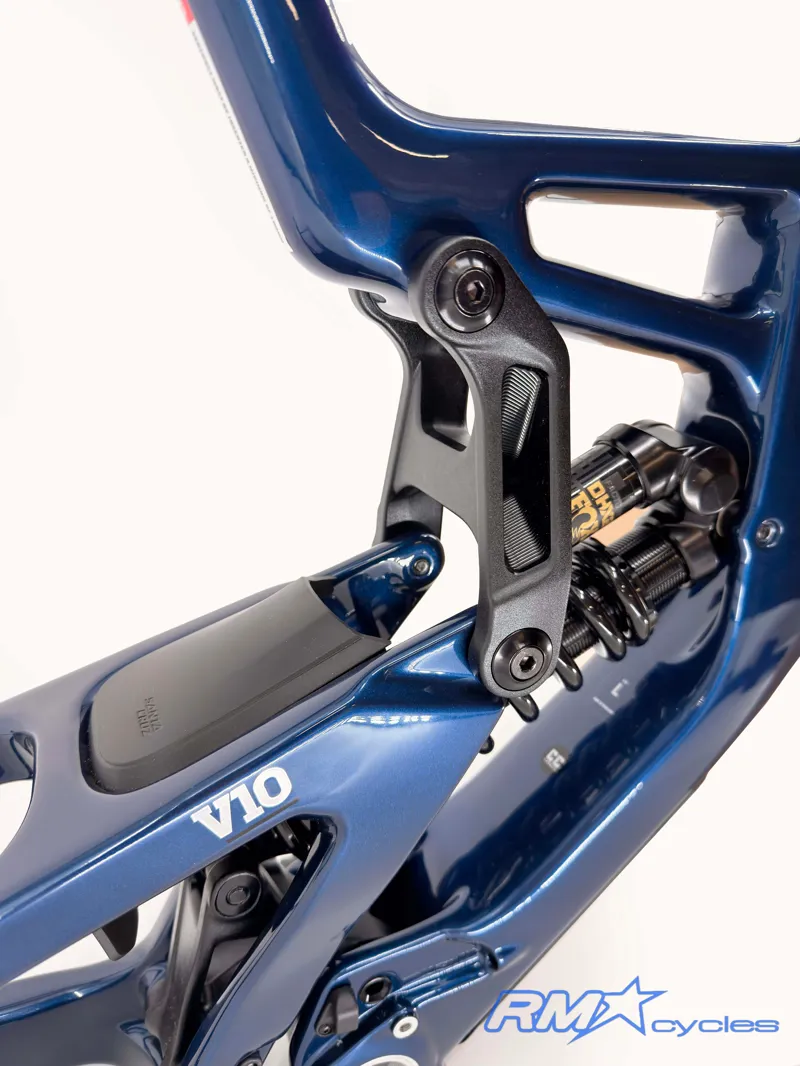 Santa Cruz V10 Carbon CC Frame - Large - Fox DHX2 Factory Coil - Gloss Liquid Blue-4