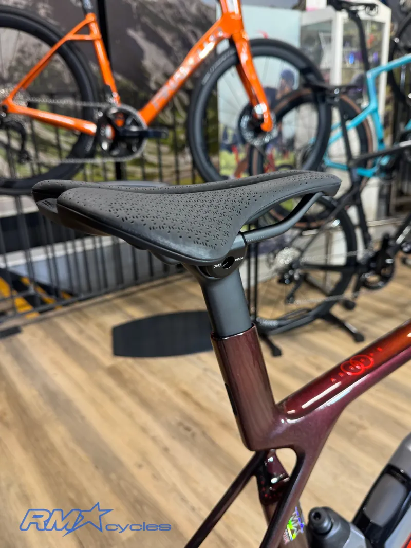 Trek Madone SLR 7 Gen 8 Road Race Bike In Carbon Red Smoke-7