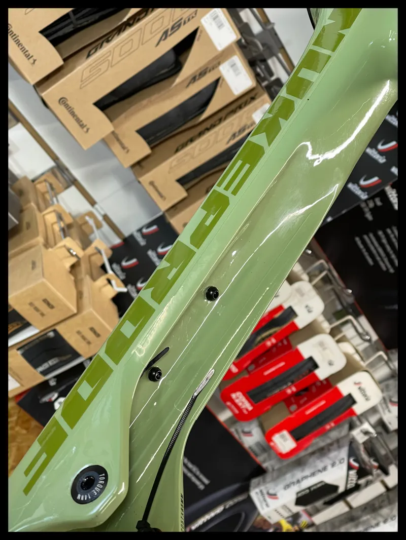 Nukeproof Giga 27.5 carbon Large Green Black 2021-3