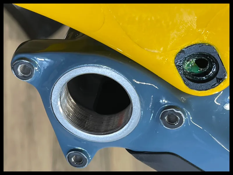 Nukeproof Giga 27.5 carbon Small Blue Yellow Frame-7