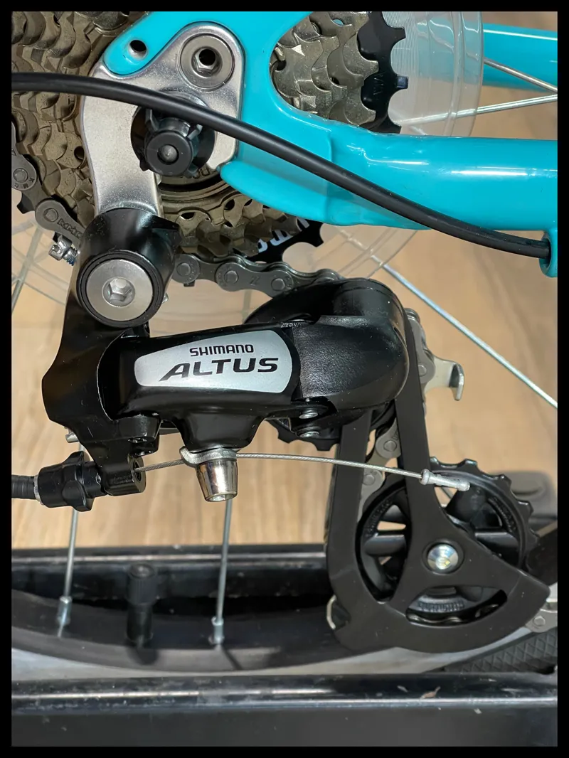 Vitus 20 Kids Alloy Bike in Blue 2024-3