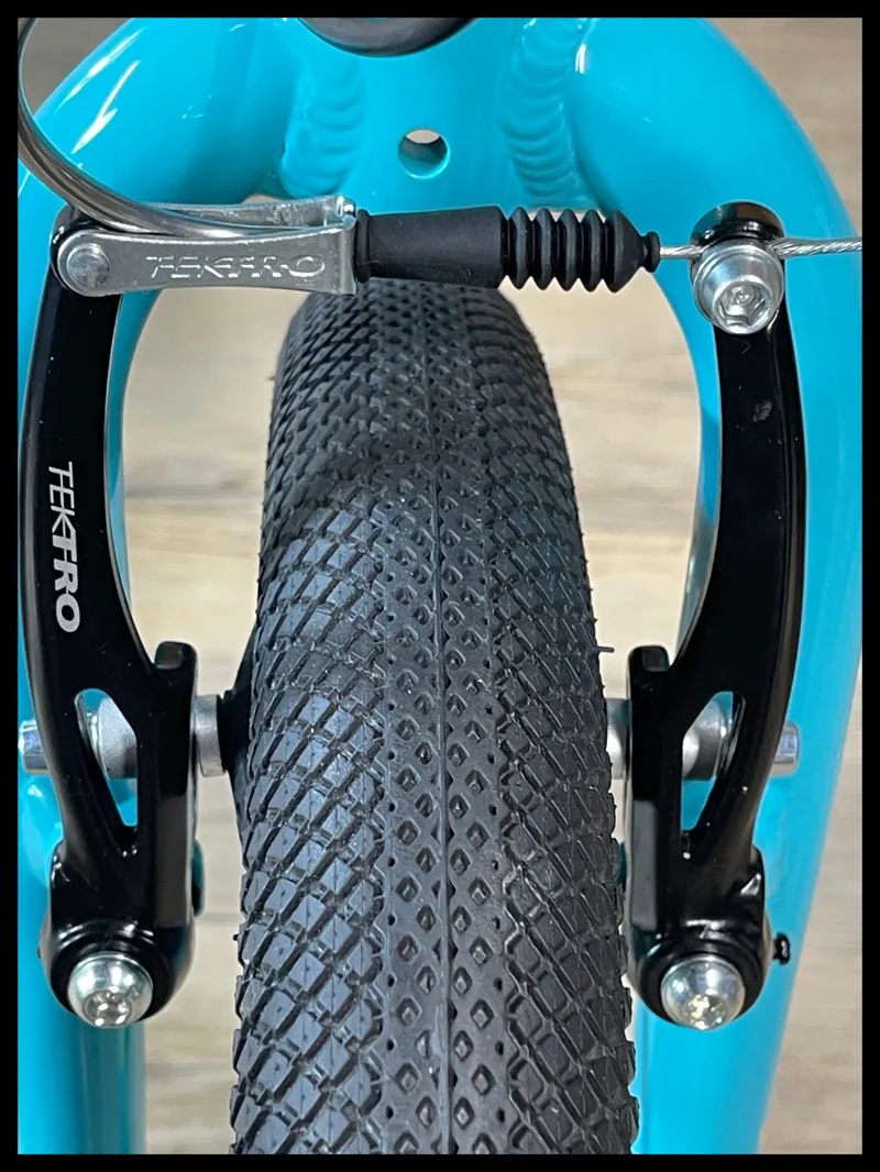 Vitus 20 Kids Alloy Bike in Blue 2024-6