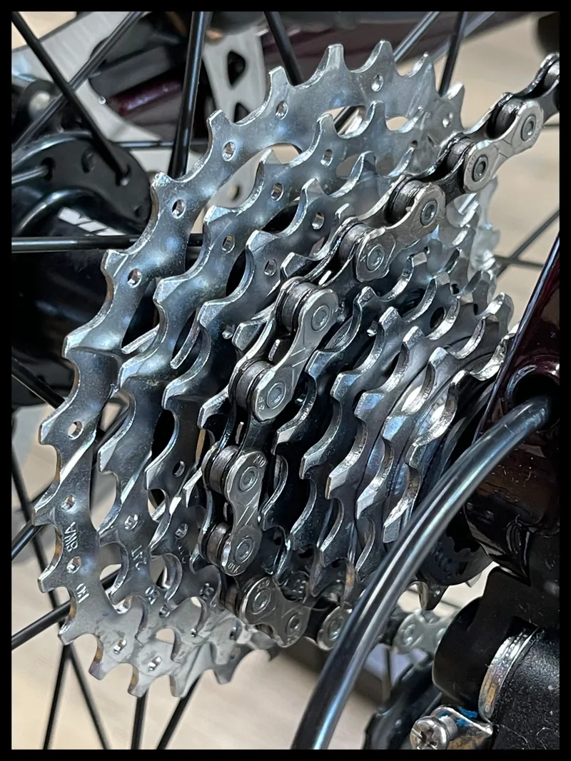 Vitus Zenium Carbon C-FB Medium Black Cherry Road Bike 2023 Ex Display-2