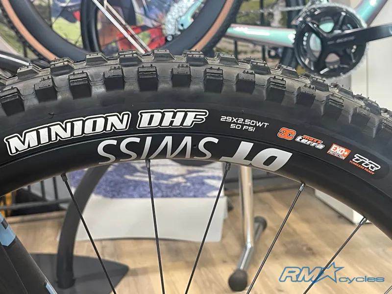 Pivot Shuttle AM Sram XX Blue Medium Ex-display-12