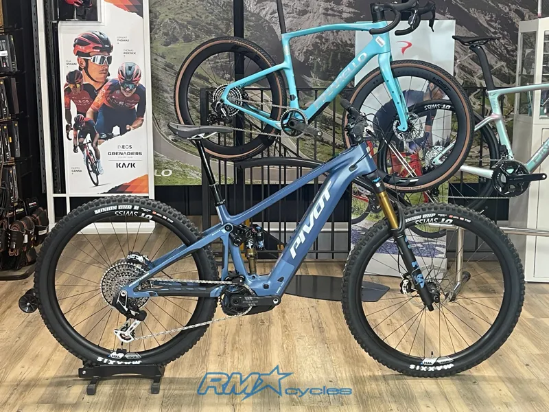 Pivot Shuttle AM Sram XX Blue Medium Ex-display