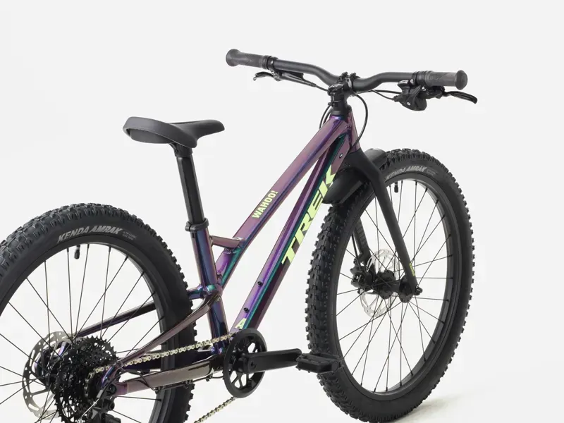 Trek Wahoo 24 Trail Kids Hybrid Bike in Emerald Iris-2
